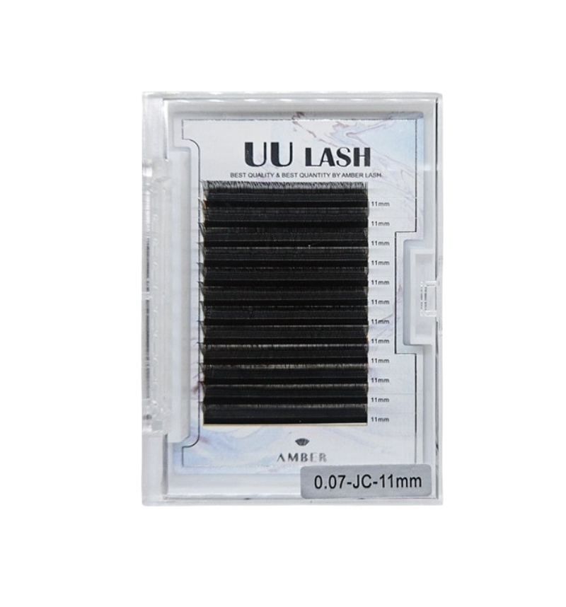 Close-up of UU lash extensions with narrow U-shape design