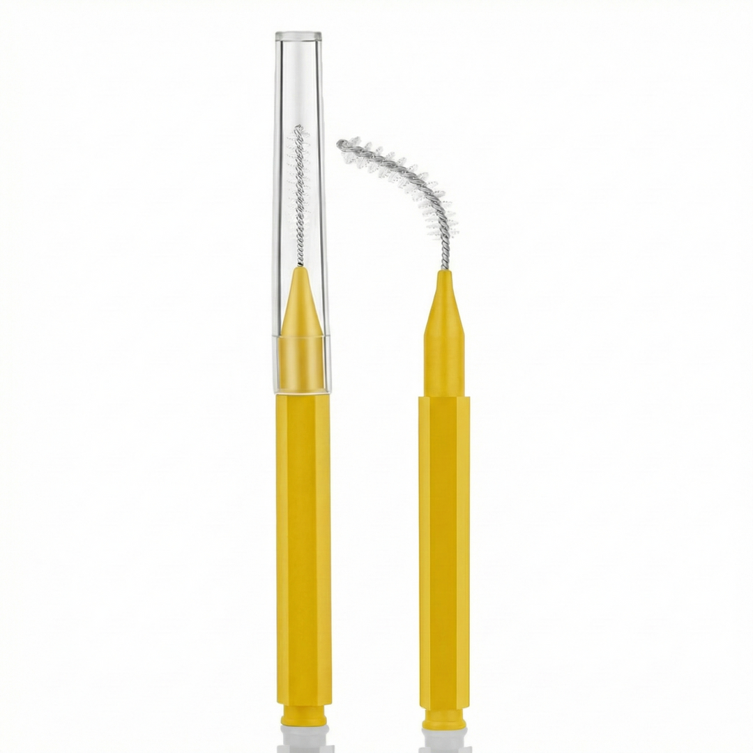 Protective cap micro spoolie brush for hygienic brow and lash grooming