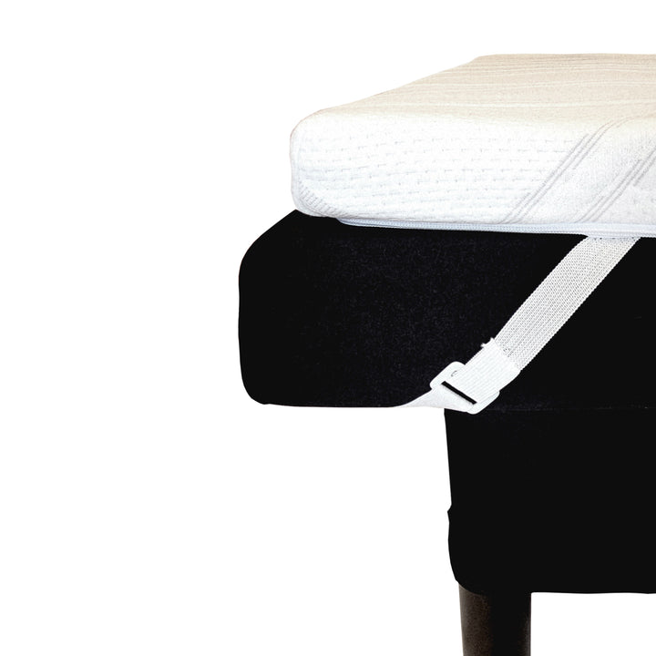 Non-slip bottom with elastic corner straps for massage table topper